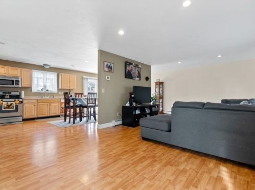 305 Detroit St, Fall River MA 02721-4904 exterior