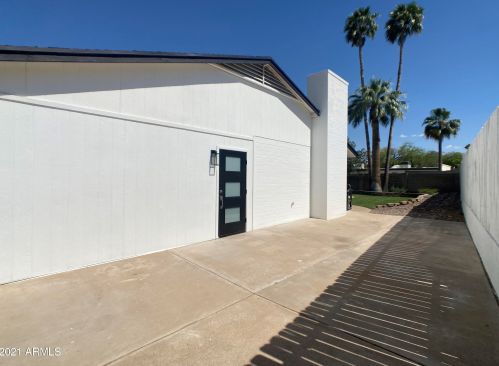 2423 Beryl Ave, Phoenix AZ 85021-2480 exterior