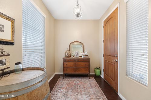 21824 39th St, Phoenix, AZ 85050-4881