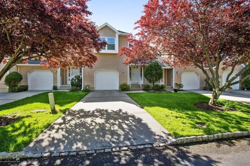 39 Essex Dr, Little Silver, NJ 07739-1231