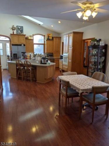 4 Dales Xing, Wantage NJ 07461-3229 exterior