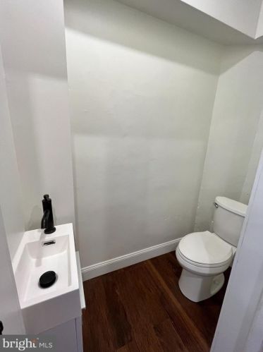 419 Markle St, Philadelphia PA  19128-3606 exterior