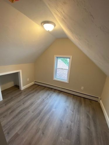 21 Sigel St, Worcester MA 01610-1824 exterior