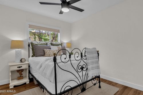 6704 11th St, Phoenix AZ  85014-1028 exterior