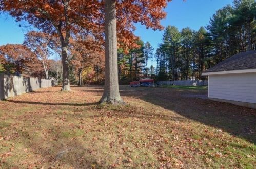 25 Hope Rd, Hingham MA 02043-3465 exterior