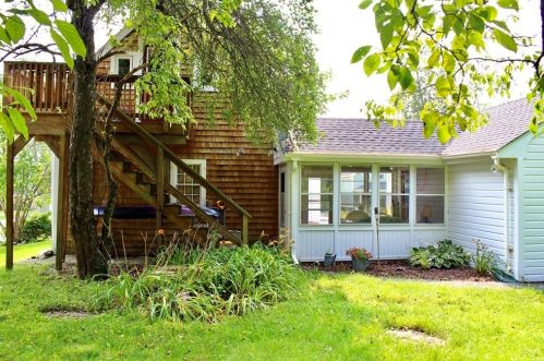 368 Elm St, West Bridgewater MA 02379-1158 exterior