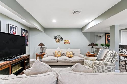 21 Winterberry Way, Norfolk MA 02056-1834 exterior