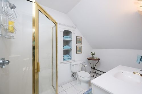 33 Franklin Rodgers Rd, Hingham MA 02043-2665 exterior