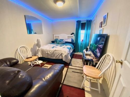 42 Summer St, Lawrence MA 01840-1718 exterior