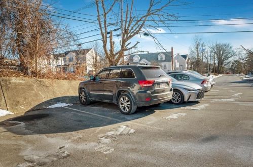 10 Danbury Dr, Methuen MA 01844-2556 exterior