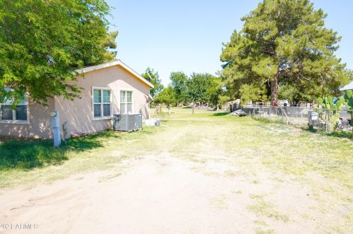 4117 64th Dr, Phoenix, AZ 85043-6576