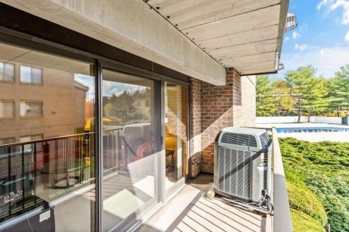 4 Ledgewood Way, Peabody MA 01960-1354 exterior