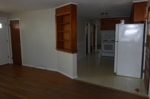 54 King Philip Rd, Worcester MA 01606-2385 exterior