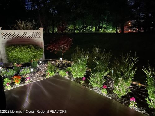 71 Wigwam Ln, Tinton Falls NJ 07724-3176 exterior