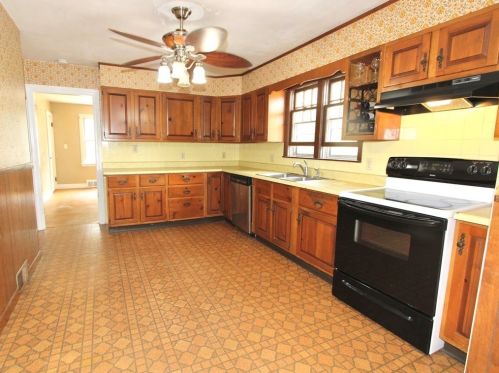 470 Massasoit Rd, Worcester, MA 01604-3547