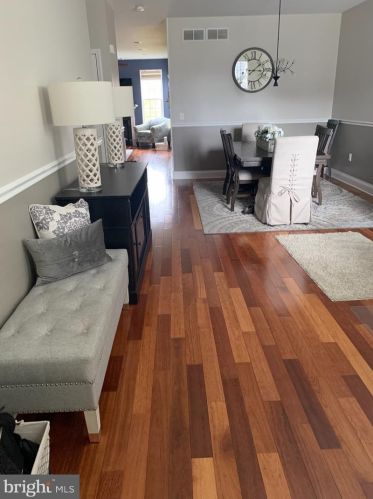 305 Chancellor Dr, West Deptford, NJ 08096-5170