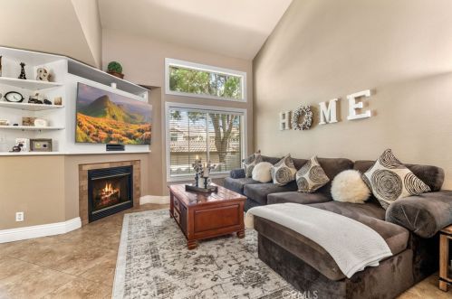 8035 Treeview Ct, Anaheim CA 92808-1553 exterior