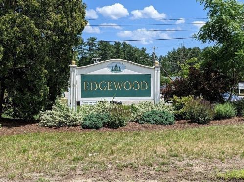 976 Plain St, Marshfield MA 02050-2152 exterior