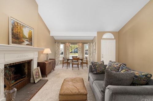 4042 Glenwood St, Irvine CA 92604-2223 exterior