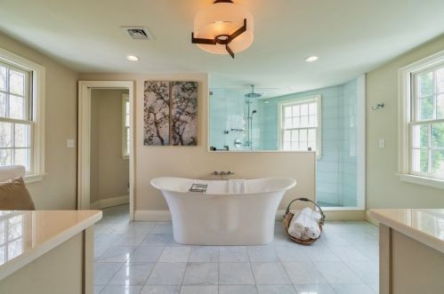 123 Summer St, Hingham, MA 02043-1931