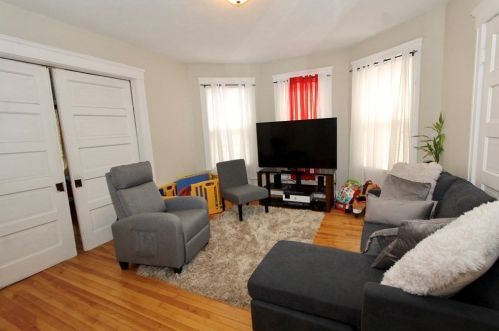 31 Boardman St, Worcester MA 01606-2784 exterior