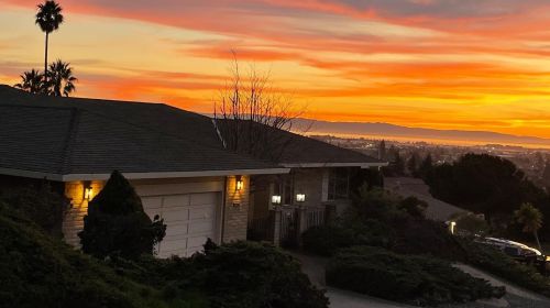 1441 Regent Dr, San Leandro, CA 94577-5319