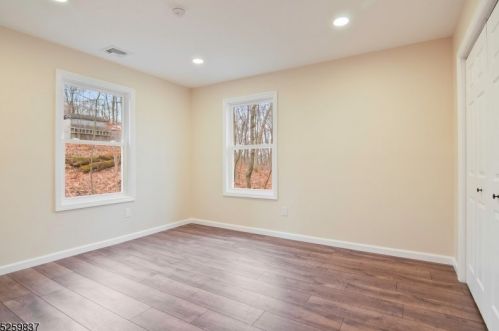 42 Smt Dr, Wantage NJ 07461-1239 exterior