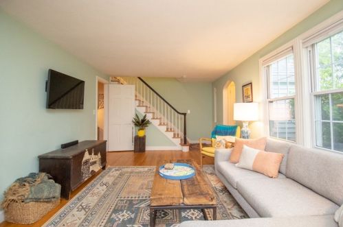 51 East St, South Hadley MA  01075-2115 exterior