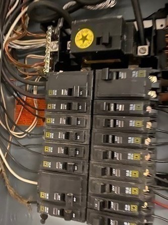 747 Penn St, Fall River MA 02724-1276 exterior