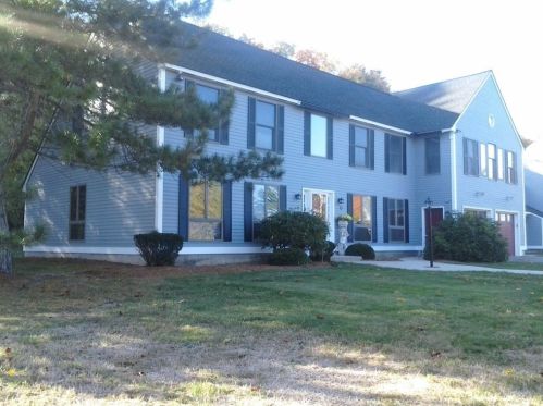 14 Lantern Ln, Dracut, MA 01826-4581