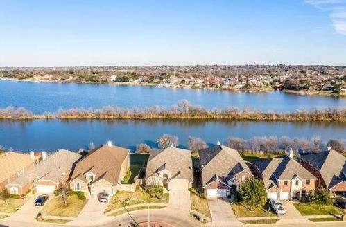 5421 Grenada Dr, Fort Worth TX 76119-8502 exterior