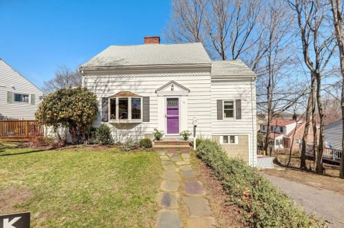 51 Rdg St, Arlington MA 02474-1706 exterior