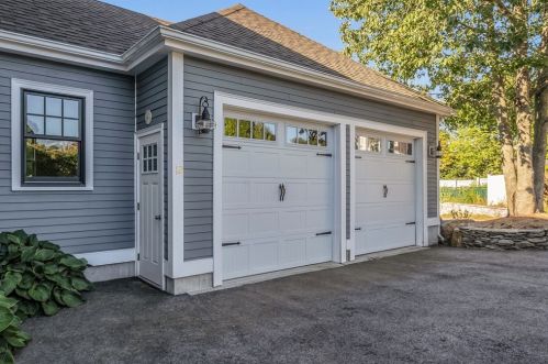 12 Baker Ave, Beverly MA 01915-3504 exterior