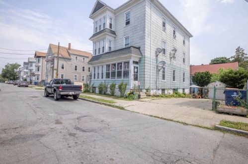 474 Summer St, New Bedford, MA 02740-5625