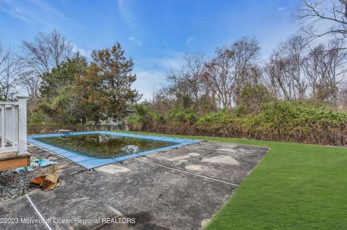 36 Drexel Dr, Jackson Twp NJ  08527-2328 exterior