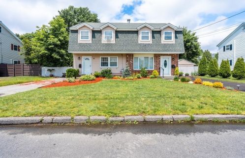 7 Marie Ln, Lawrence, MA 01843-3218