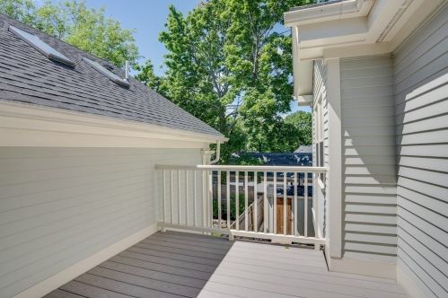 21 High St, Newton MA 02461-1925 exterior