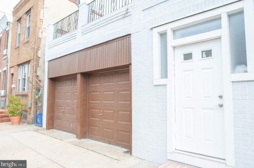 1815 20 St, Philadelphia PA 19145-2048 exterior