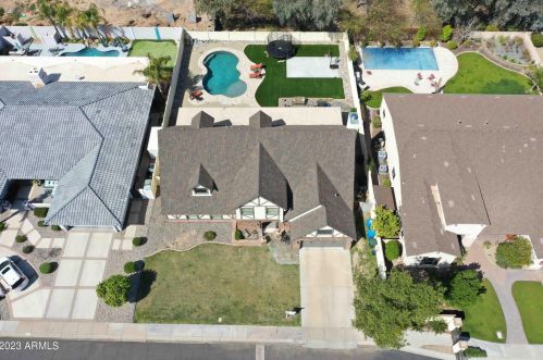 902 Claremont St, Phoenix AZ  85013-1360 exterior