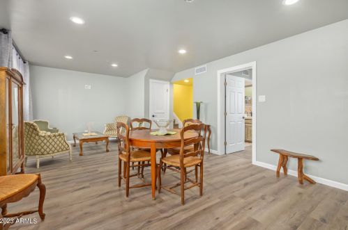 4210 Country Gables Dr, Phoenix AZ 85053-4528 exterior