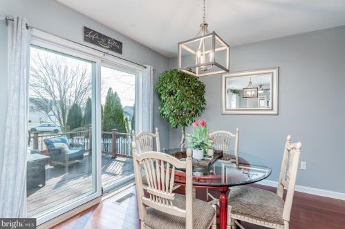 26 Sussex Dr, Carlisle PA 17013-1792 exterior