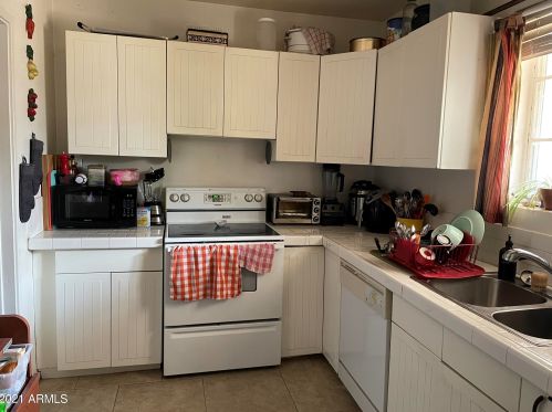 3015 17th Ave, Phoenix AZ  85015-6113 exterior