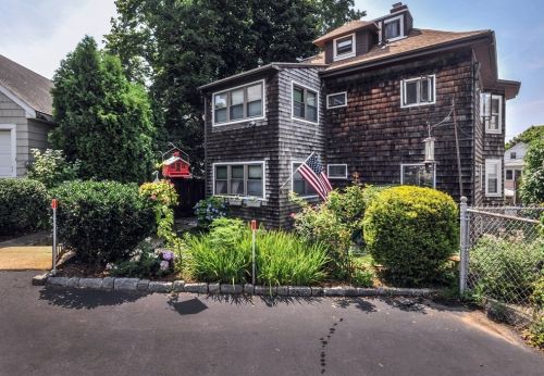 128 Independence Ave, Quincy MA 02169-7727 exterior