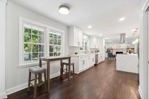 2022 Deren Way, Atlanta GA  30345-3710 exterior