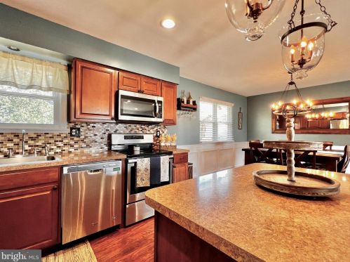 205 Wrexham Ct, West Deptford NJ 08096-4237 exterior