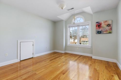 14 Wompatuck Rd, Hingham MA 02043-1100 exterior