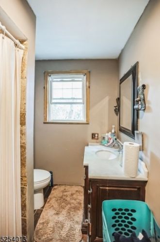 419 Greylock Pkwy, Belleville NJ 07109-2353 exterior