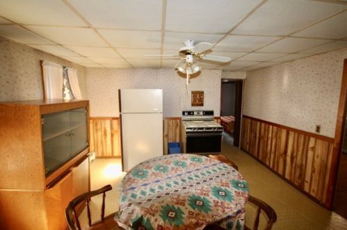 32 Winter St, Taunton MA 02780-1922 exterior