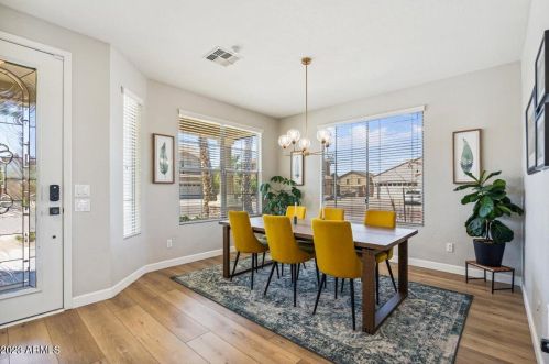 2934 Carson Rd, Phoenix AZ  85041-6339 exterior