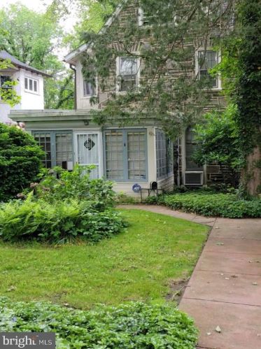 7133 Lincoln Dr, Philadelphia, PA 19119-2435